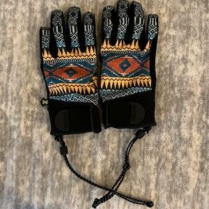 Burton gloves ~ women’s small